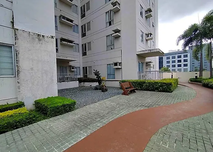 12th-floor 1br At Avida Tower 1, It Park Cebu. Hotel Cebu